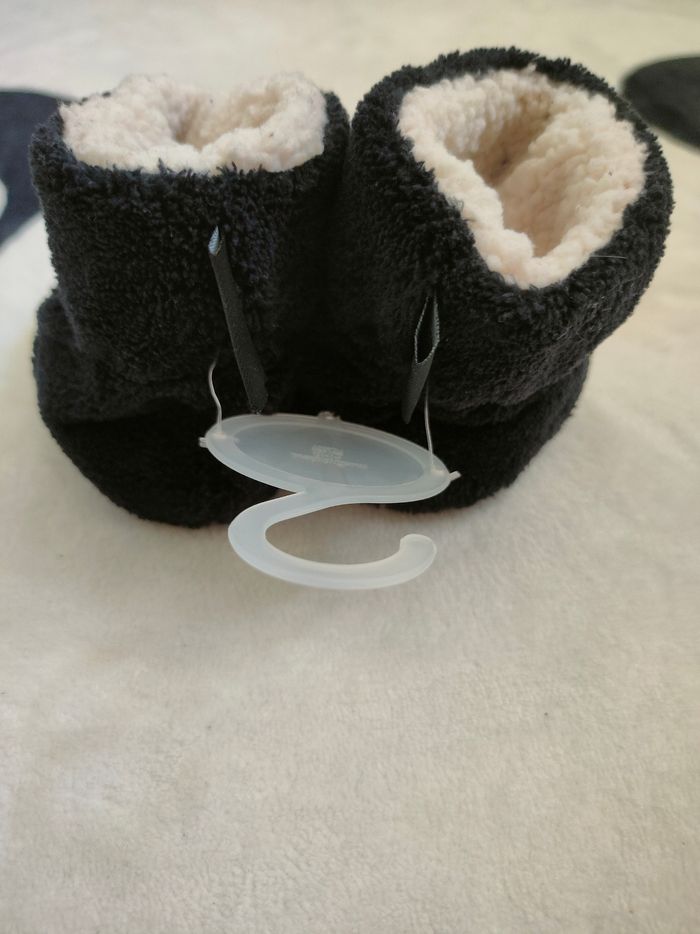 Chaussons bébé marque isotoner taille 17/18 - photo numéro 7