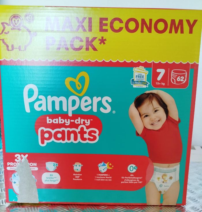 Pampers Pants T7 x62 Couches 15kgs +