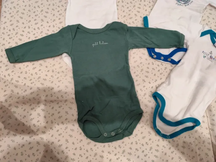 4 bodies manches longues petit bateau 6 mois - photo numéro 7