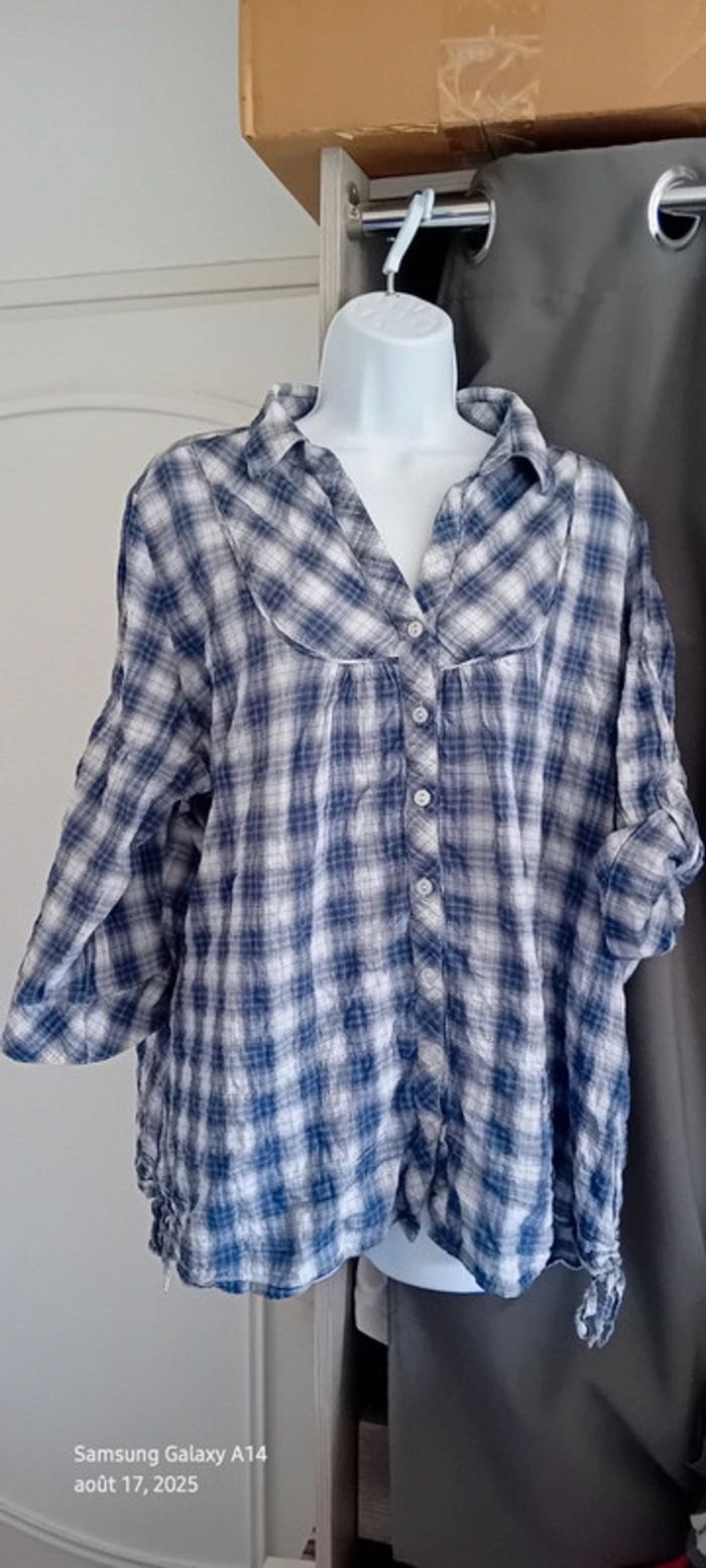 Chemise manches 3/4 ajustables à carreaux col V et boutons bleu femme 48/50 m&s mode