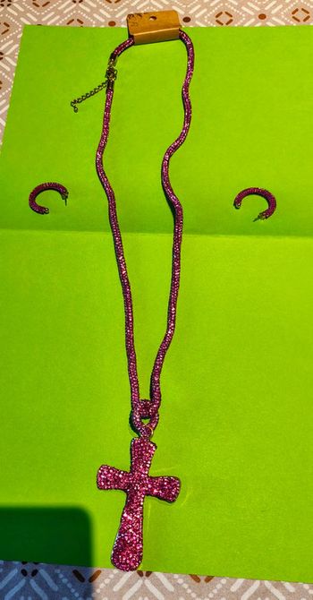 Parure collier et boucles d'oreilles