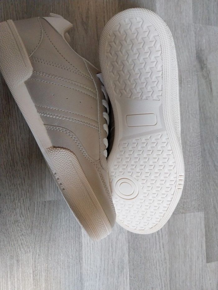Baskets femme or  kiabi 37 neuves - photo numéro 5