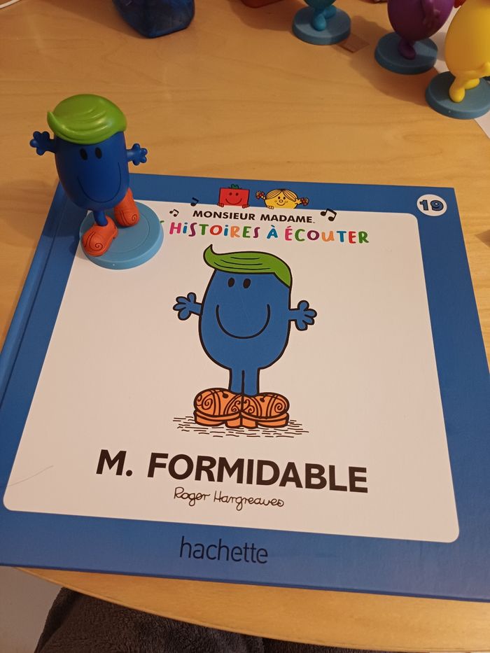 Livre + figurine M. Formidable