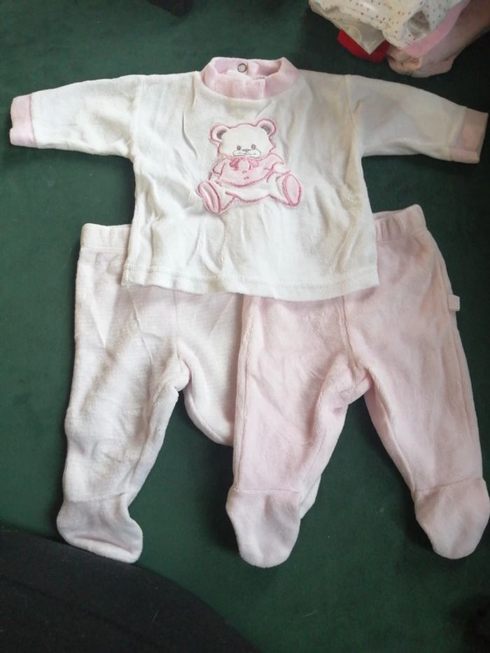 Haut de pyjama et 2 bas