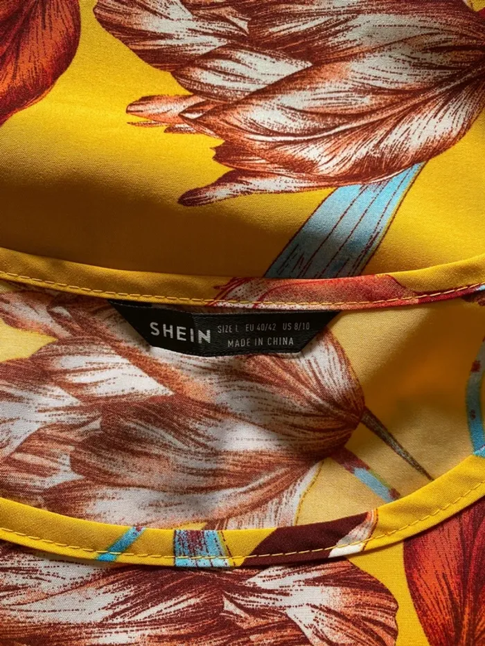Robe jaune à fleur - photo numéro 8