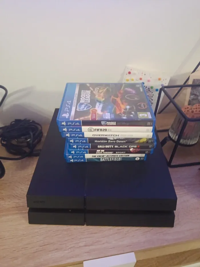 PS4 câble 2 manettes 7 jeux - photo numéro 4