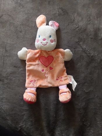 Doudou lapine à hochet