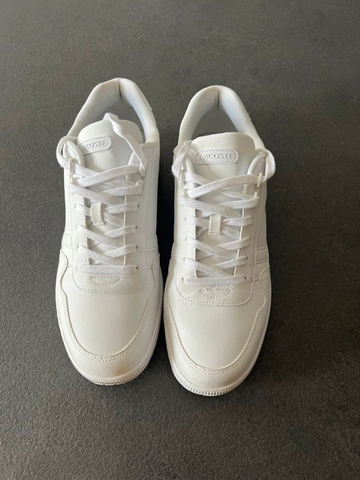 Paire de basket Lacoste T-CLIP - photo numéro 2