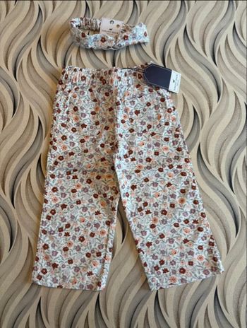 Pantalon évasé imprimé floral et son bandeau assorti