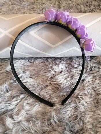 Serre tête fleurs violettes