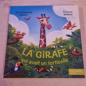 La girafe qui avait un torticolis.