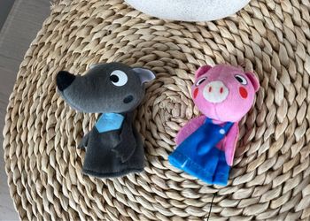 Lot de 2 marionnettes à doigts cochon et loup