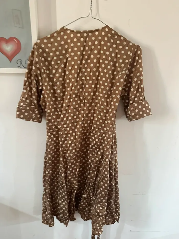 Robe satiné à pois apart taille 40 - photo numéro 6