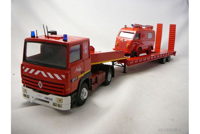 Camion pompier 1/43 eligor en parfait état