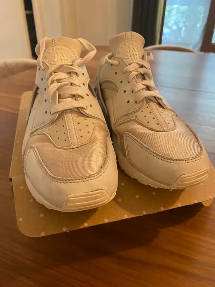 Baskets femme Nike Air Huarache 38 - photo numéro 2