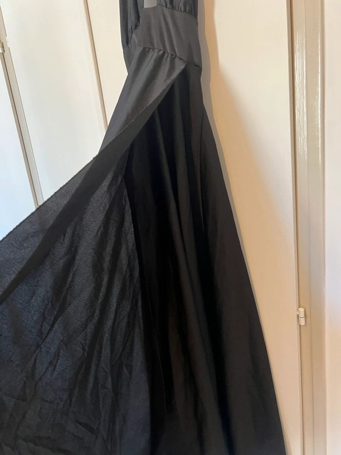 Robe satin noir taille M/L - photo numéro 3