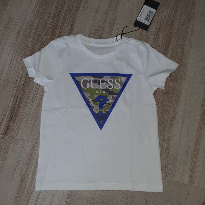 T-shirt guess neuf 2ans