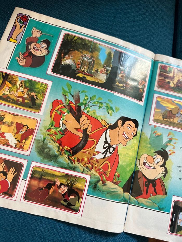 Album Panini stickers autocollants vignettes complet Disney La Belle et la Bête - photo numéro 6