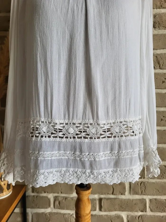 Blouse blanche bohème à dentelle crochetée Zara - photo numéro 4
