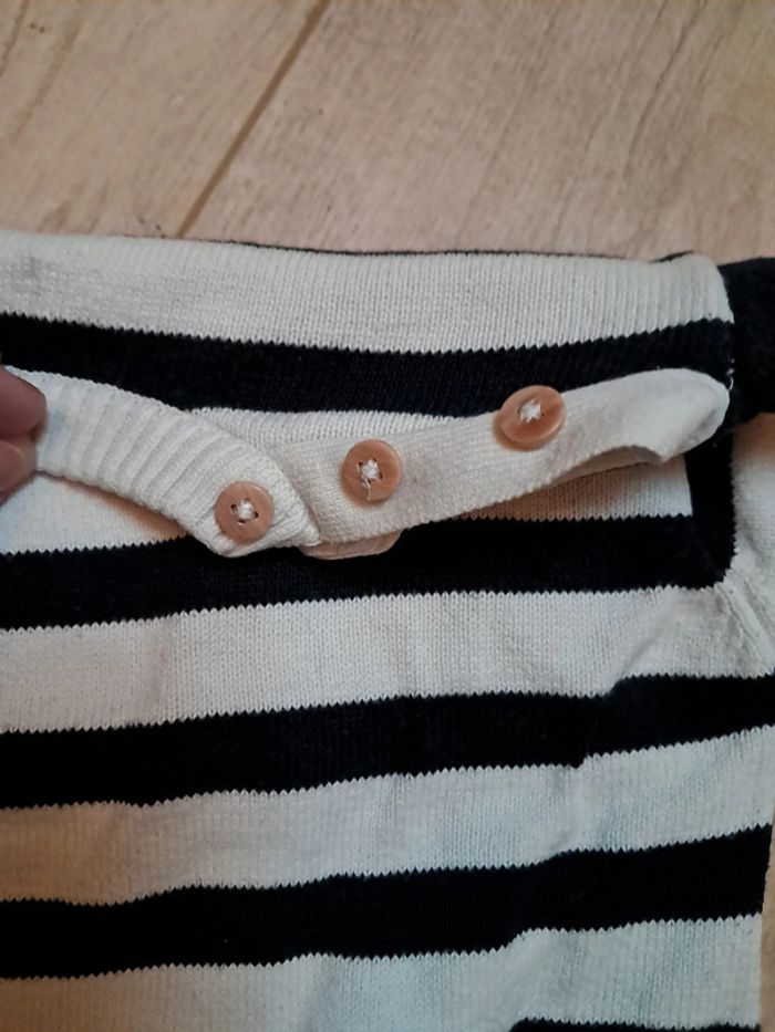 Lot 2 pulls 6 mois - photo numéro 6