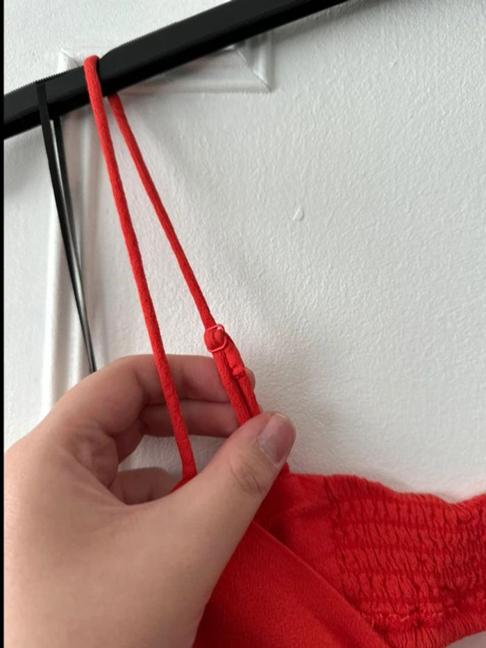 Robe courte à bretelles avec ouvertures corail/rouge taille M H&M - photo numéro 3