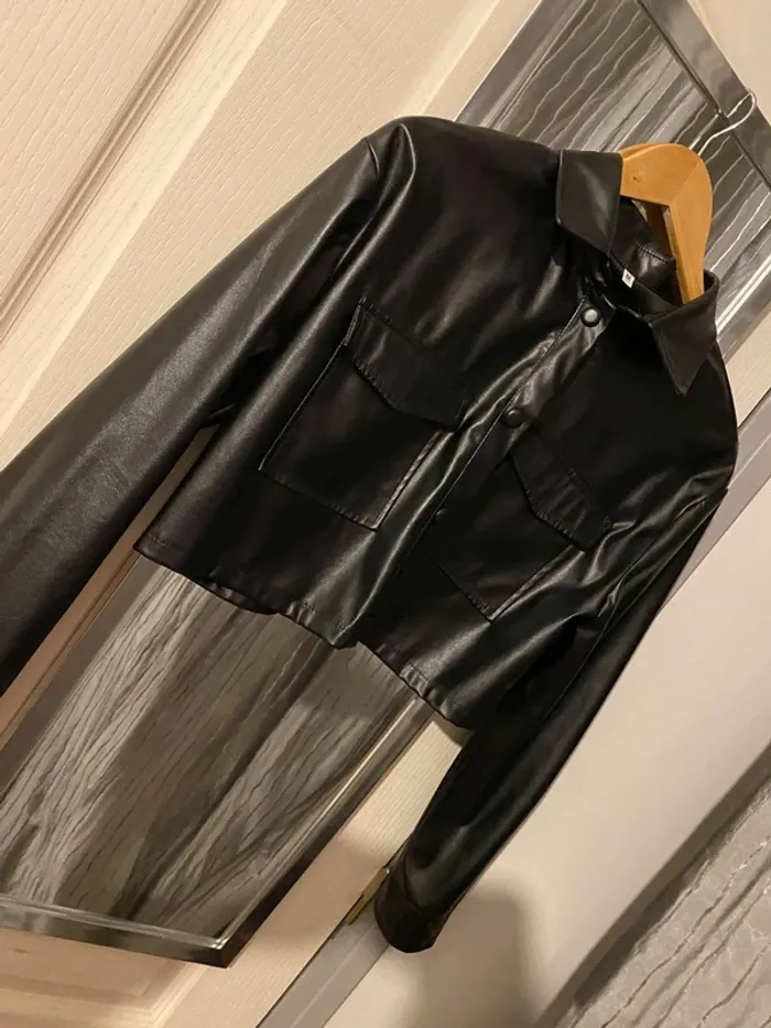 Chemise en simili cuir - photo numéro 2