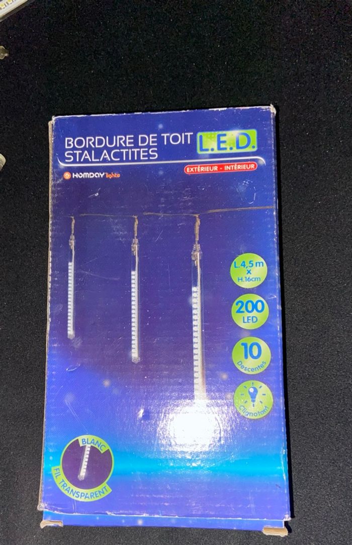 Lot de 2 bordures stalactites blanc froid bon état idéale Noel ou autre pour extérieur - photo numéro 2