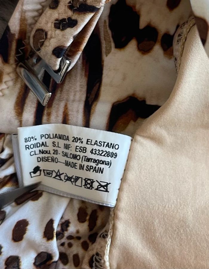 Maillot de bain 2 pièces imprimé léopard – Roidal – Taille 42 / 95B - photo numéro 8