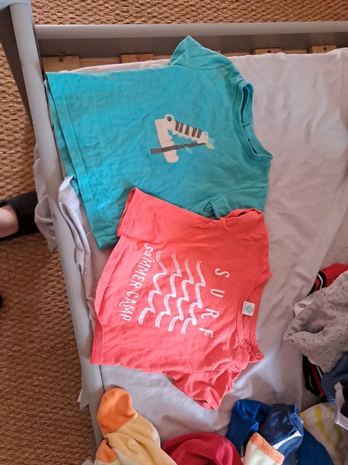 Lots tee-shirts - photo numéro 3