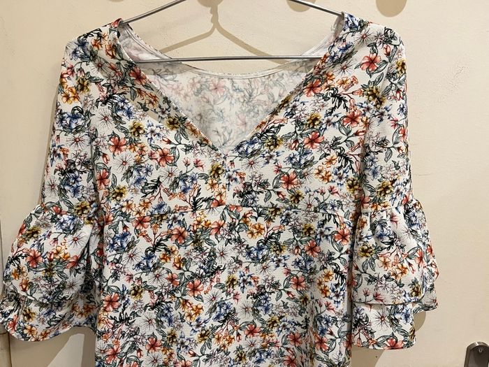 Robe fleurie blanche avec manches volantees zara basic taille Xs/34 - photo numéro 6