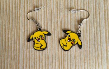 Boucle d’oreille pikachu neuf