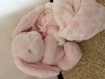 Twister coralina rose lapin doudou couverture