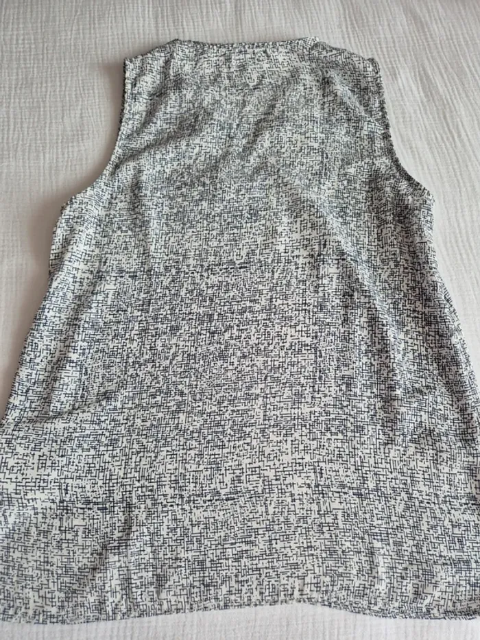 Top sans manche taille 38 blanc et noir - photo numéro 6