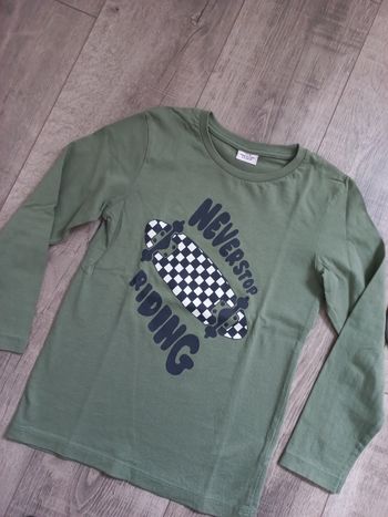 Haut tape à l'œil 8ans