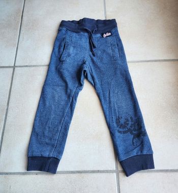 Pantalon Avengers taille 2 ans