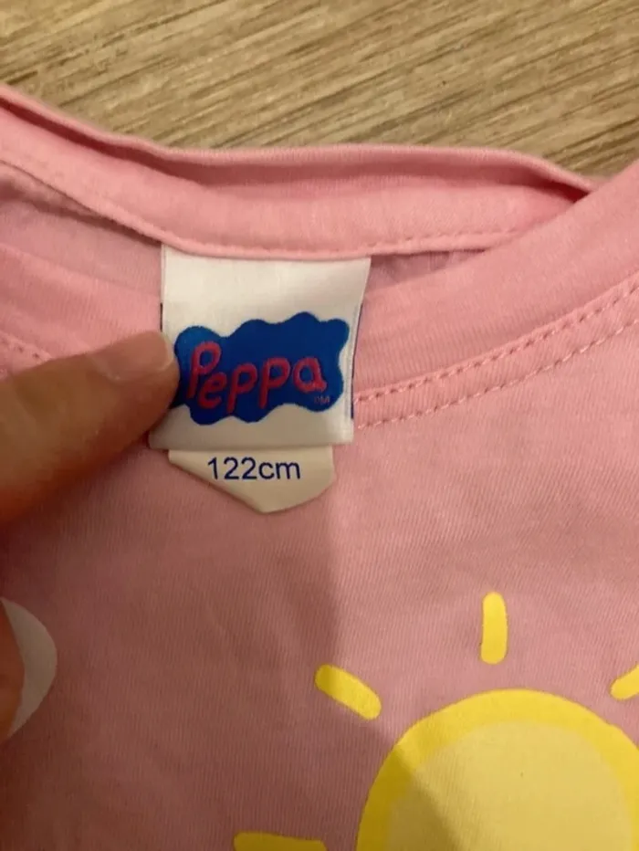 T shirt peppa pig neuf 7 ans jamais porté juste lavé - photo numéro 2