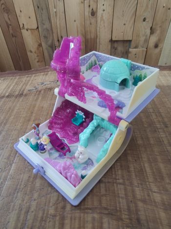 Polly pocket snowland livre 1995