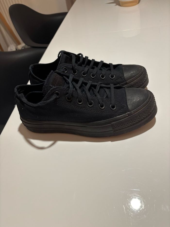 Converse noir - photo numéro 3