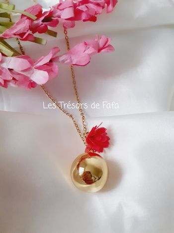 Bola de grossesse fleur rouge framboise