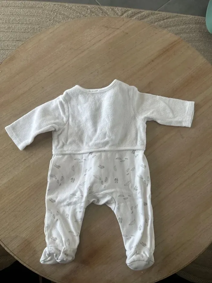 Vend pyjama 1 pièce marque orchestra taille 1 mois en très bonne état - photo numéro 2