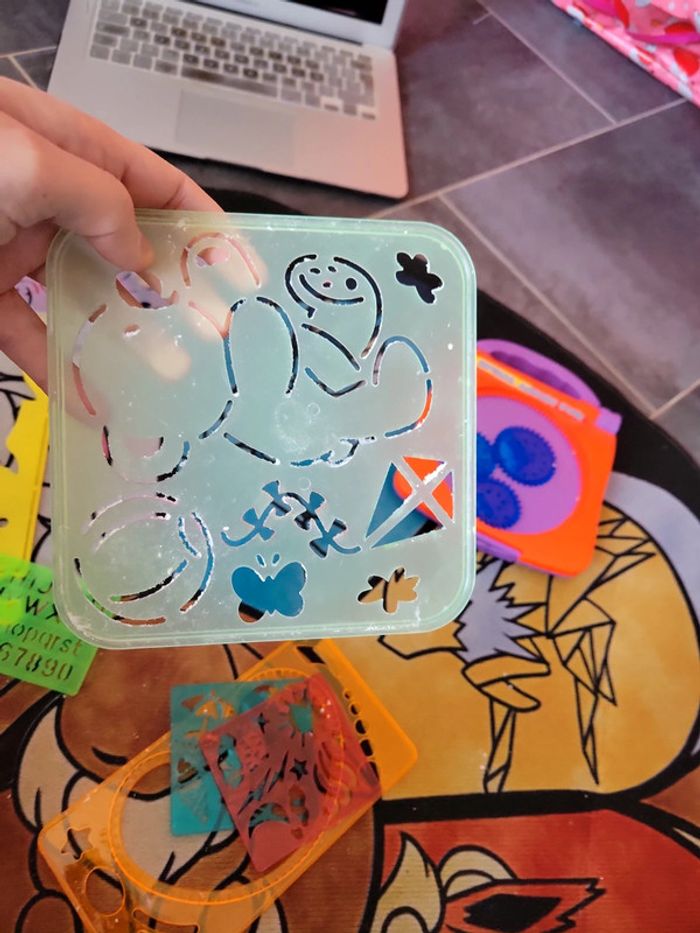 Gros lot de mandataire dessin avec figurine et support - photo numéro 11