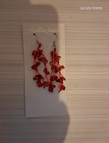 Boucle d oreille rouge