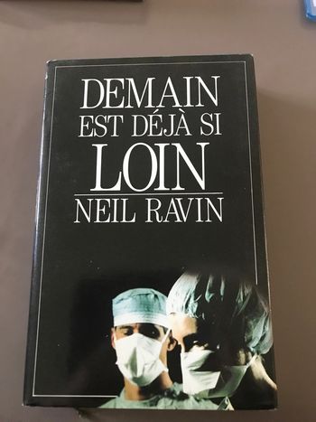 Livre Demain est déjà si loin