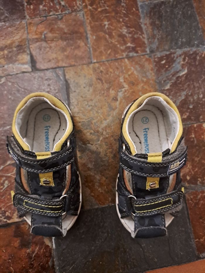 Chaussures été T21 - photo numéro 2