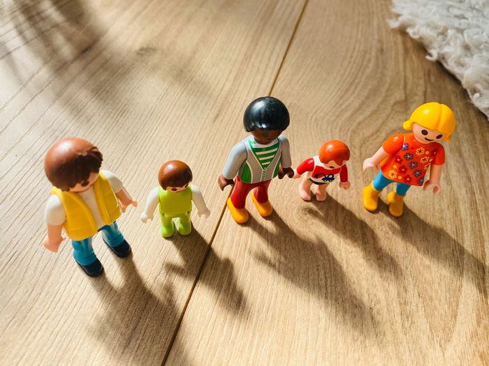 Lot 5 enfants playmobil - photo numéro 2