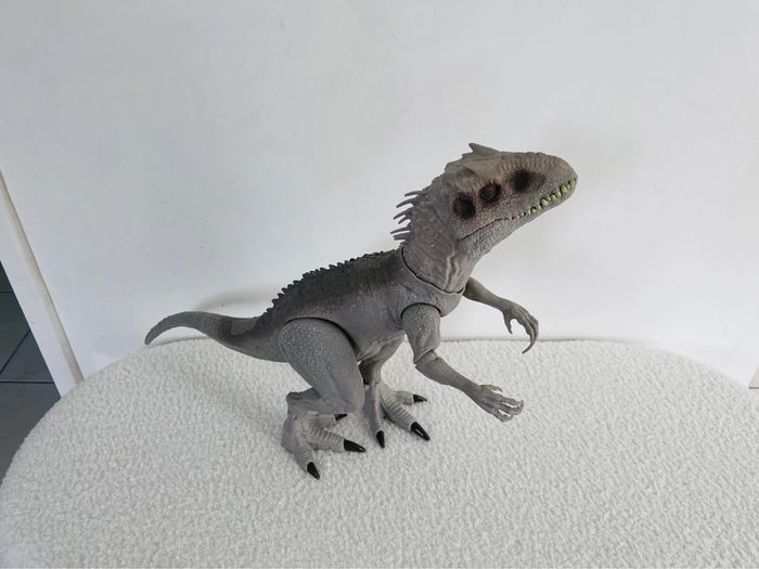 Dinosaure Indominus Rex Jurassic World 60 cm