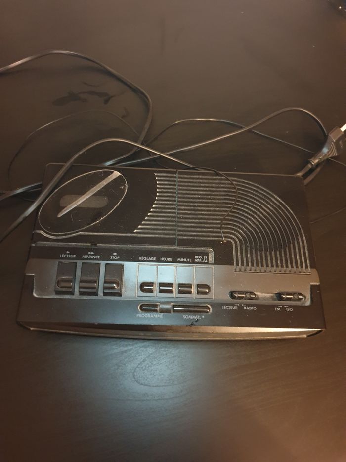 Radio réveil à cassette vintage