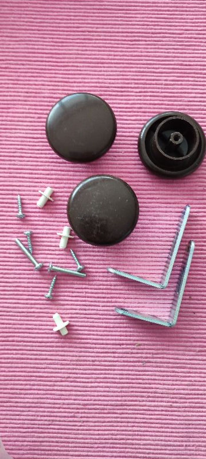 LOT 3 BOUTONS PLASTIQUE A VISSER SOUS SACHET