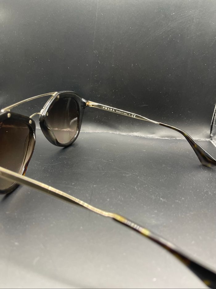 Lunette de soleil  prada - photo numéro 3