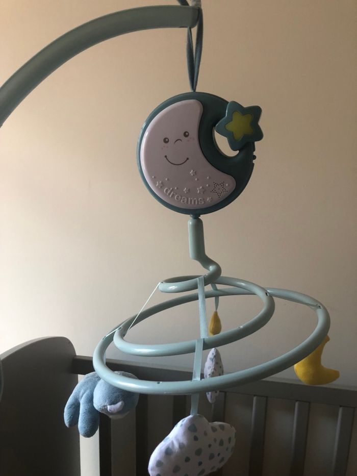 Mobile musical bébé - photo numéro 6